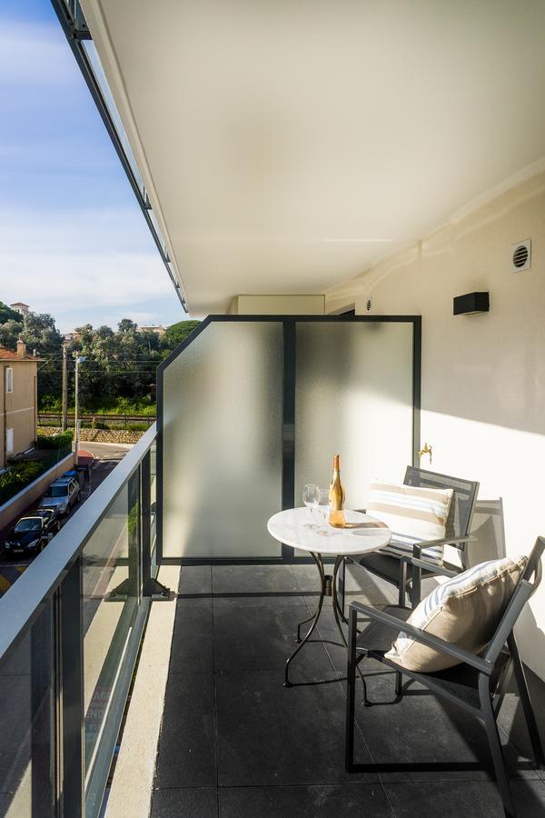 Modern 1 Bed In Prestigous Area Of A Short Walk To The Croisette And The Palais 1903 Appartement